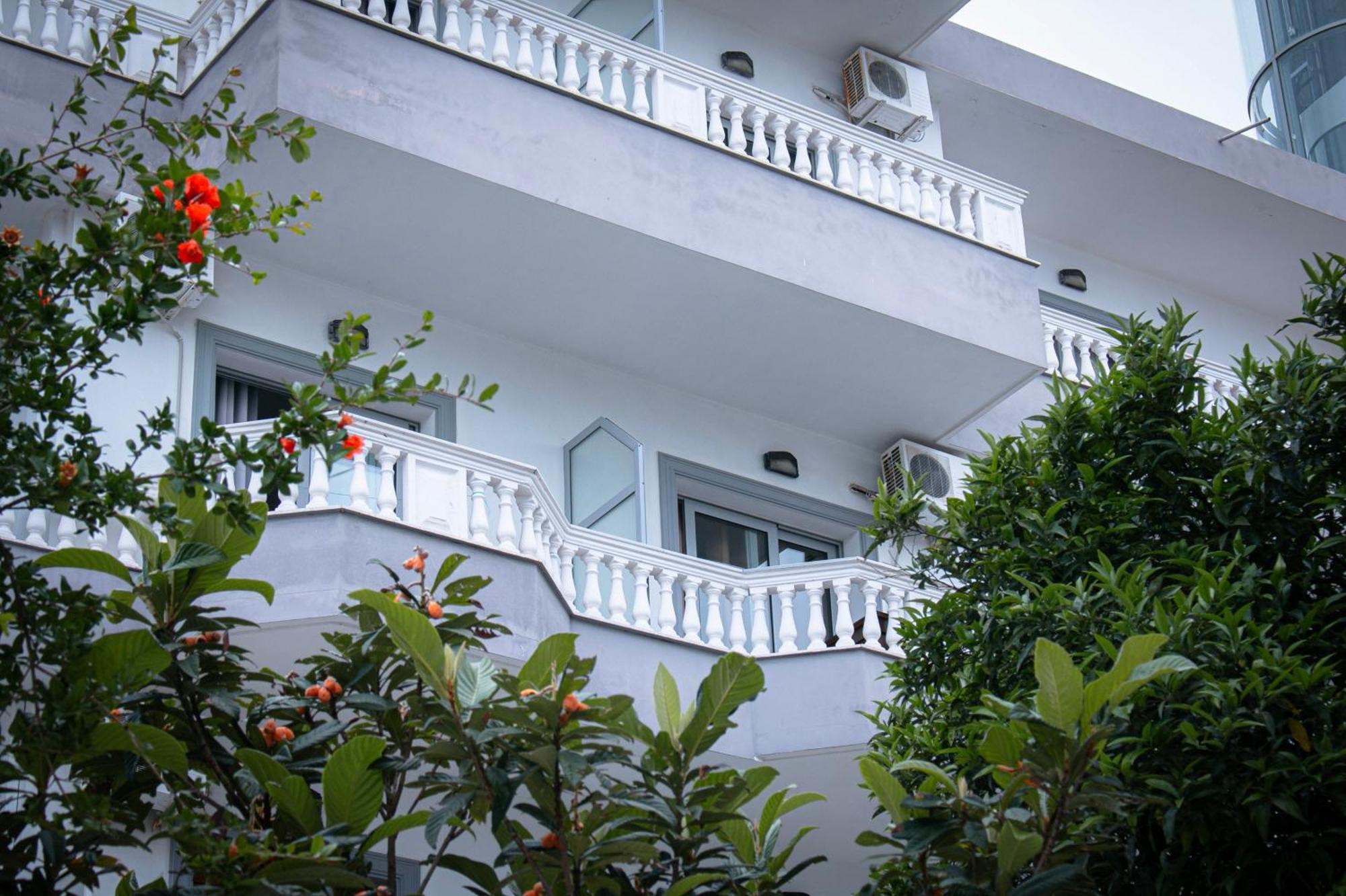 Hotel Fron ساراندا المظهر الخارجي الصورة