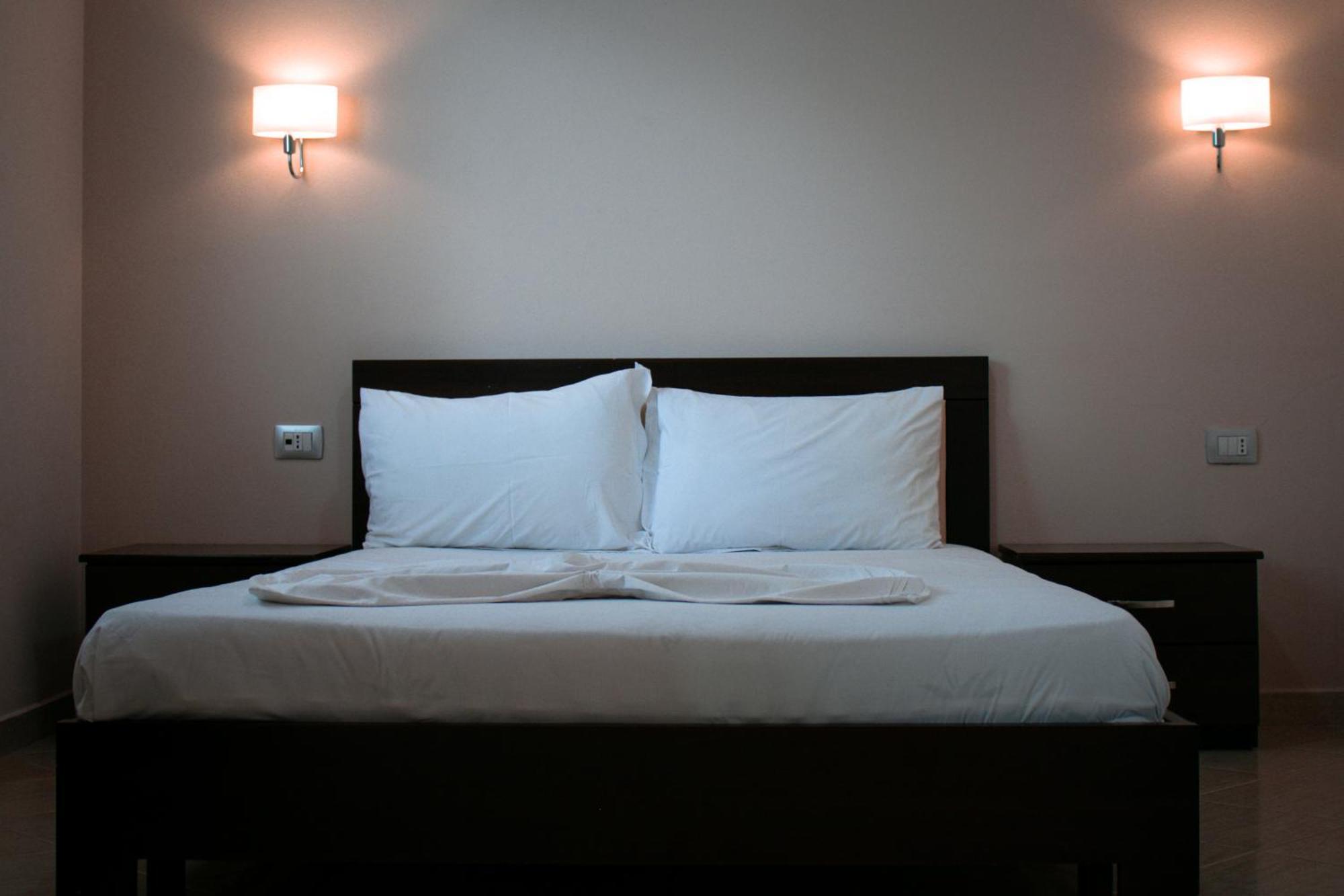 Hotel Fron ساراندا المظهر الخارجي الصورة