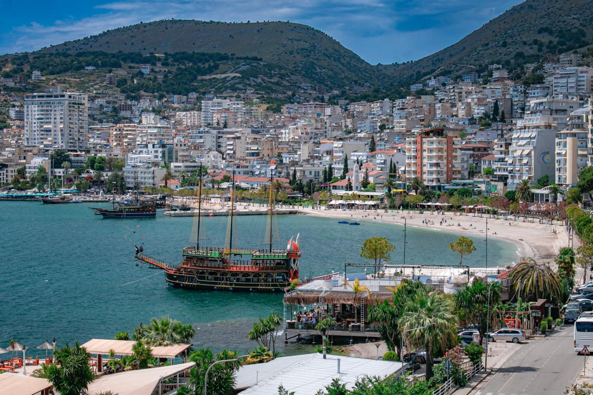 Hotel Fron ساراندا المظهر الخارجي الصورة