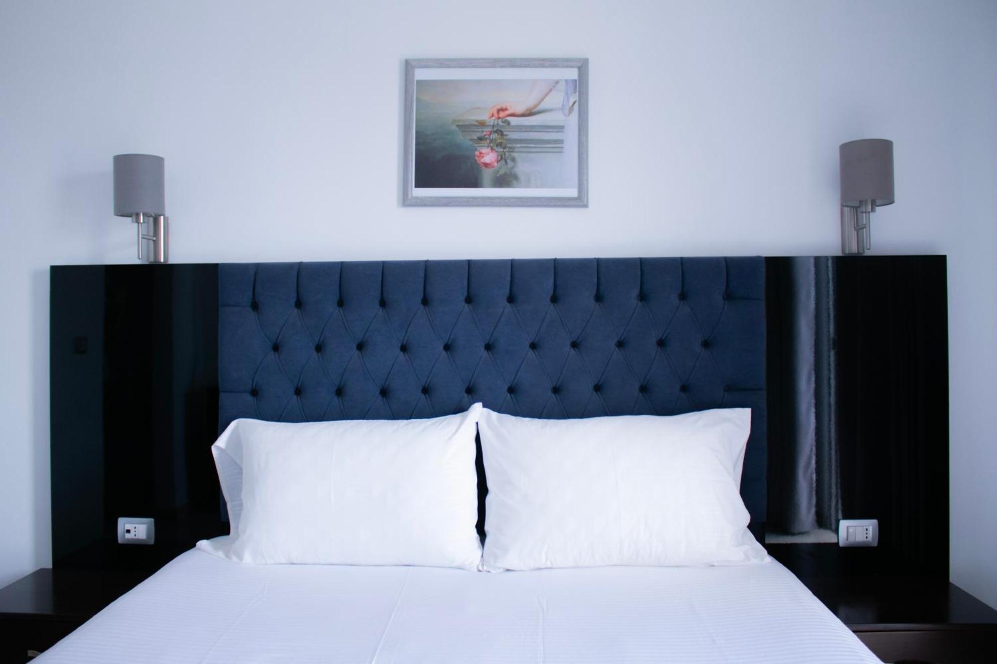 Hotel Fron ساراندا المظهر الخارجي الصورة