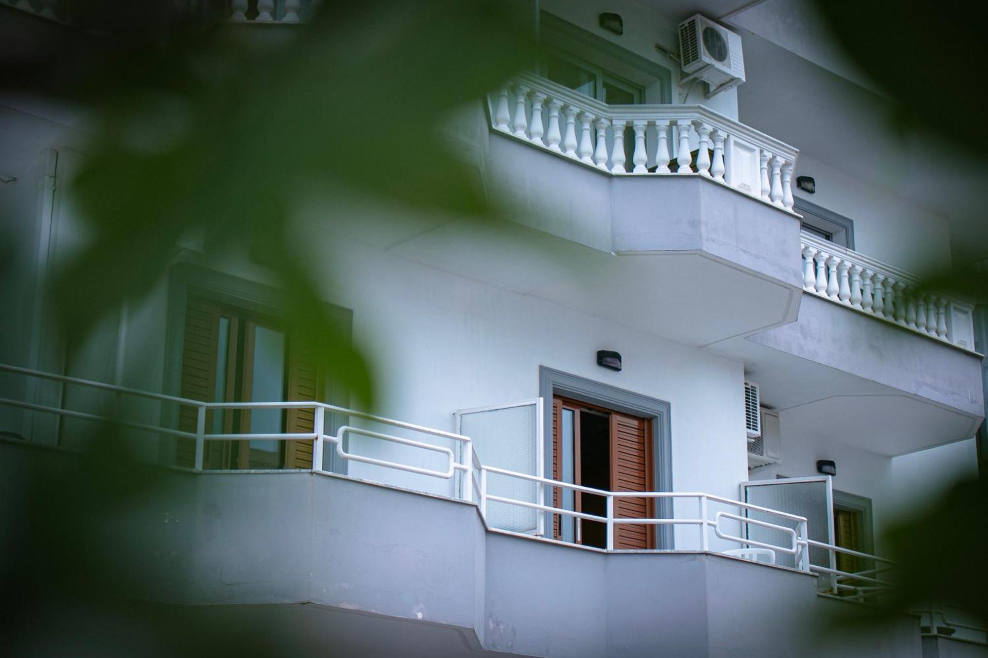 Hotel Fron ساراندا المظهر الخارجي الصورة