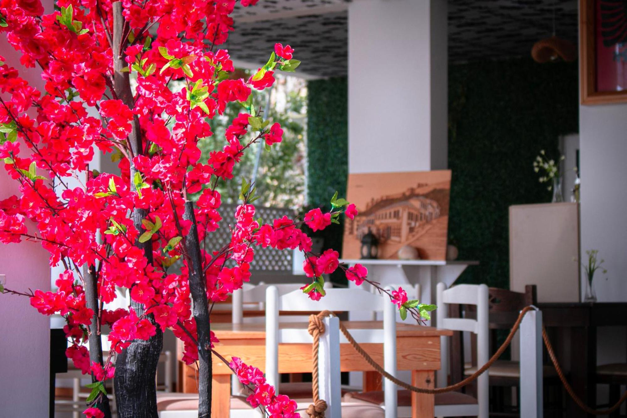 Hotel Fron ساراندا المظهر الخارجي الصورة