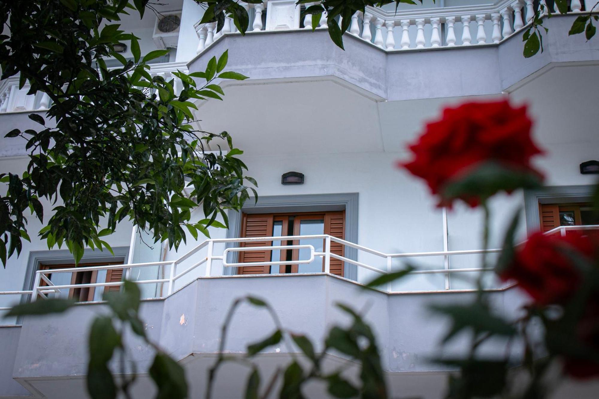 Hotel Fron ساراندا المظهر الخارجي الصورة