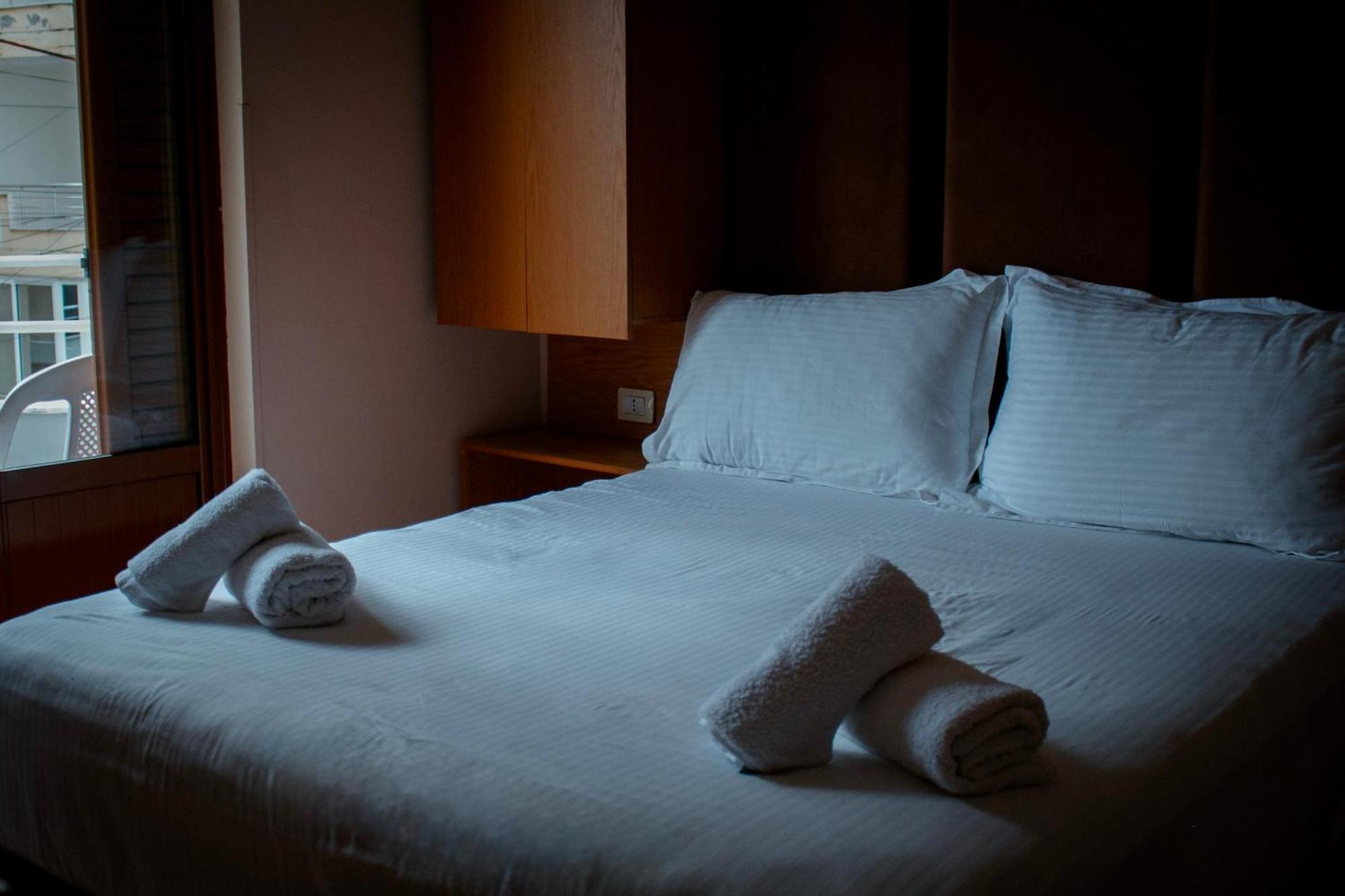 Hotel Fron ساراندا المظهر الخارجي الصورة