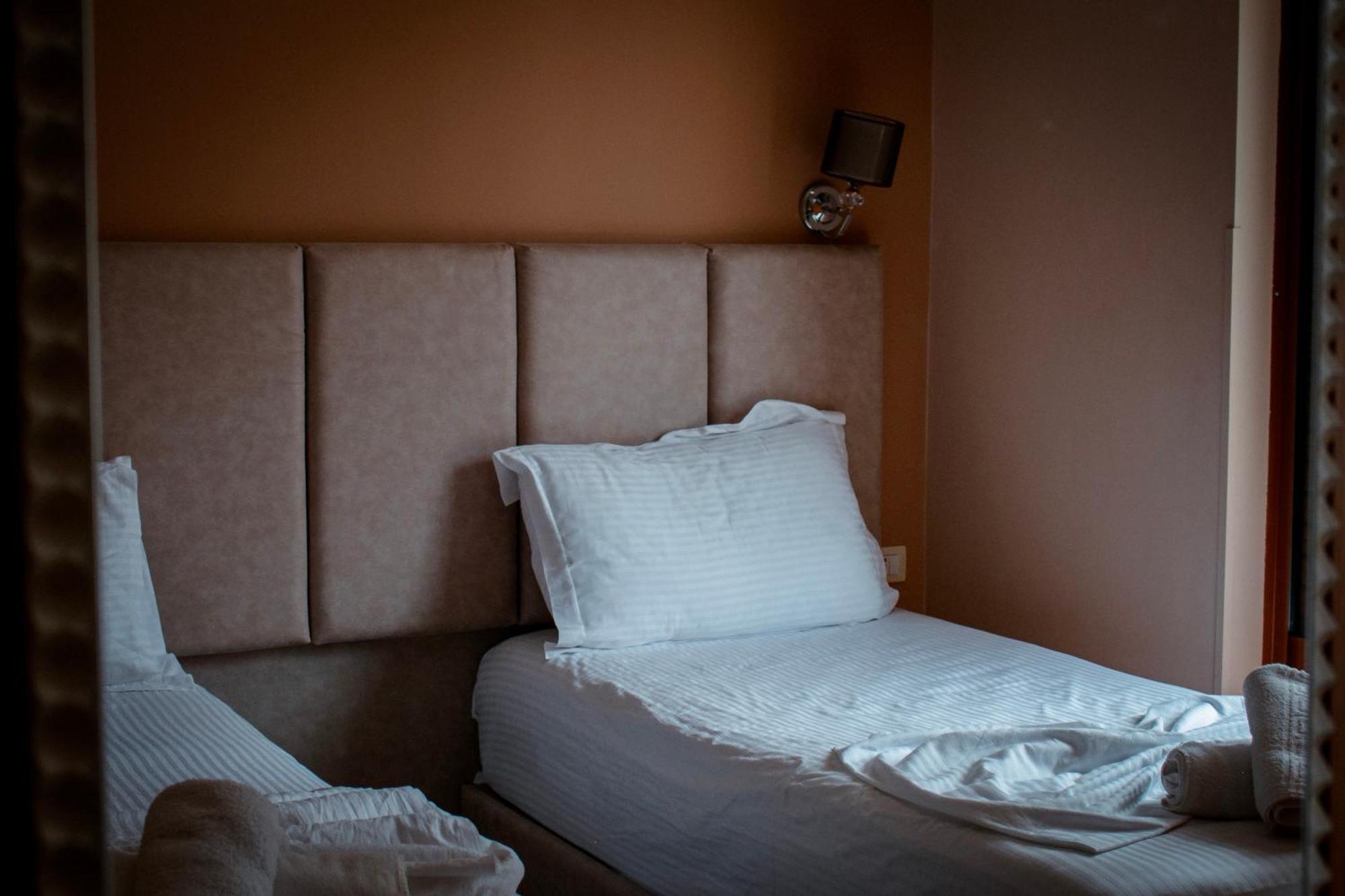 Hotel Fron ساراندا المظهر الخارجي الصورة