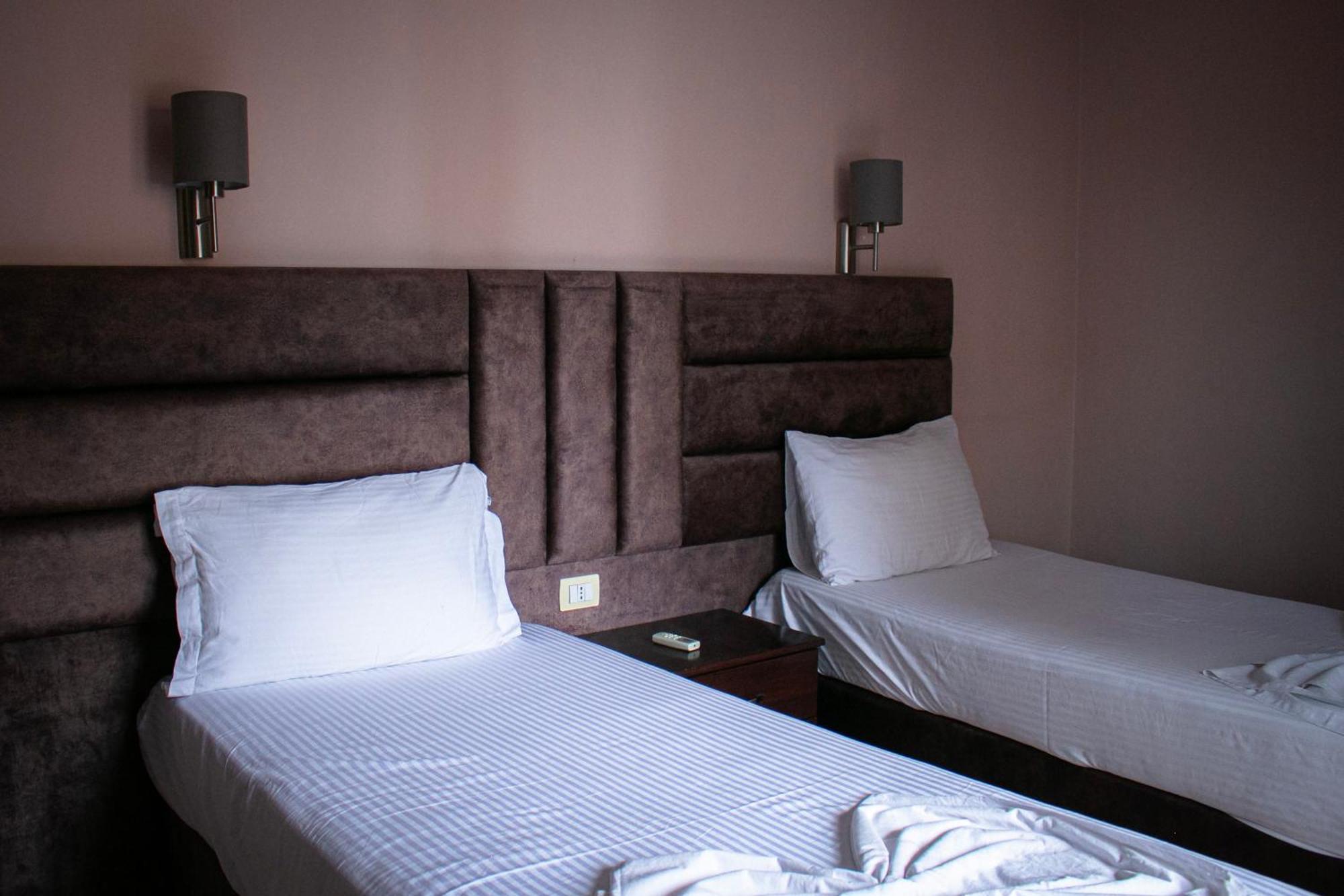 Hotel Fron ساراندا المظهر الخارجي الصورة