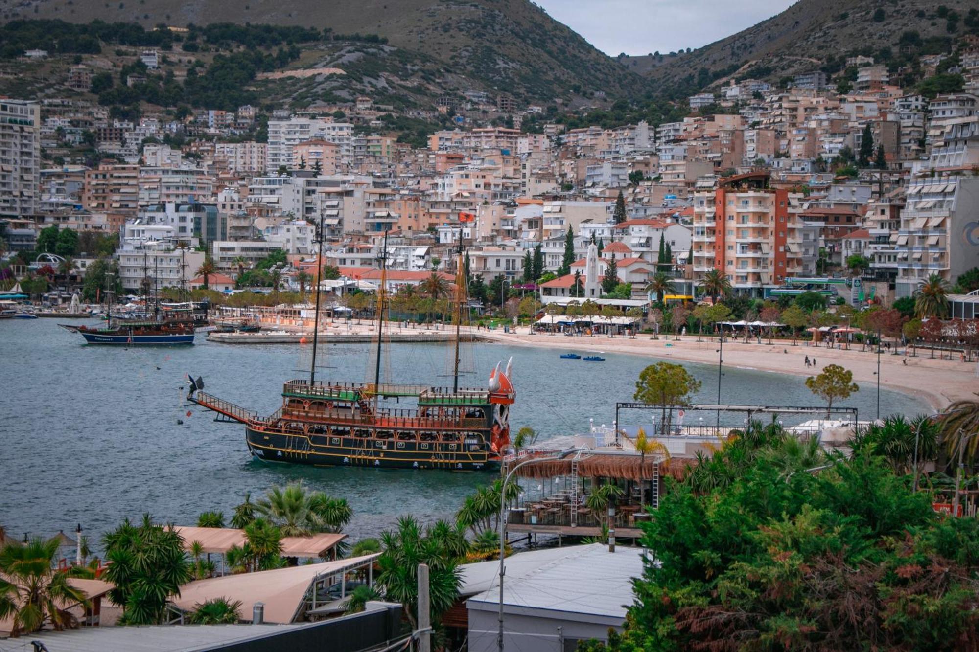 Hotel Fron ساراندا المظهر الخارجي الصورة